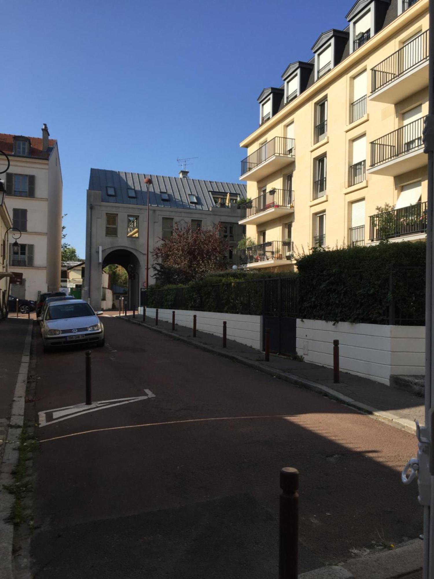 Proche Du Chateau De Versaillles Une Chambre Avec Jardin 베흑사이으 외부 사진